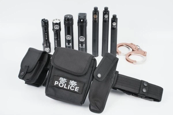 self-defense tactical flashlight, aluminum alloy baton, police belts, pepper spray, OEM/ODM police equipment, Jiuan Police Equipment self-defense tactical flashlight, aluminum alloy baton, police belts, pepper spray, OEM/ODM police equipment, Jiuan Police Equipment